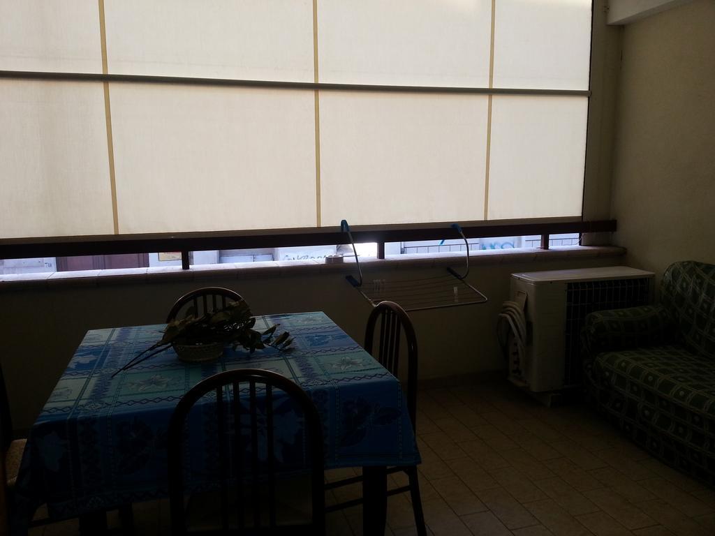 Reggio Central House Low Cost Per 4 เรจโจ ดี คาลาเบีย ภายนอก รูปภาพ