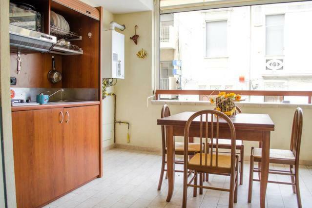 Reggio Central House Low Cost Per 4 เรจโจ ดี คาลาเบีย ภายนอก รูปภาพ