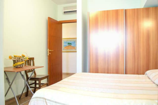 Reggio Central House Low Cost Per 4 เรจโจ ดี คาลาเบีย ภายนอก รูปภาพ